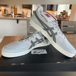 NEW ONITSUKA Tiger GSM shoes Unisex size 10 grey/carbon